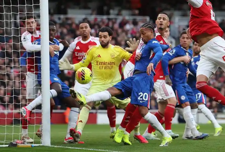 欧冠对决：巴黎圣日耳曼 VS 切尔西